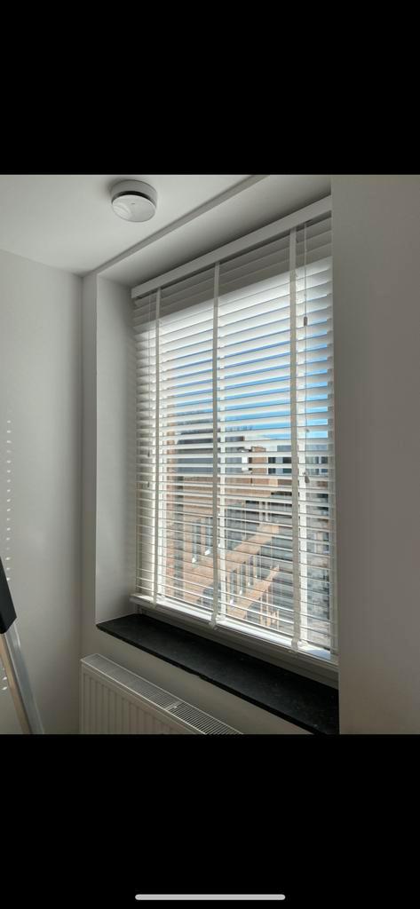 Houten jaloezieën 4 stuks, Huis en Inrichting, Stoffering | Gordijnen en Lamellen, Zo goed als nieuw, 150 tot 200 cm, 100 tot 150 cm