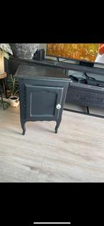 Nachtkastje, Huis en Inrichting, Slaapkamer | Nachtkastjes, Ophalen of Verzenden, Zo goed als nieuw, Minder dan 45 cm