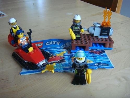 Lego City 60106 Brandweer Starter Set compleet en ZGAN, Kinderen en Baby's, Speelgoed | Duplo en Lego, Zo goed als nieuw, Lego