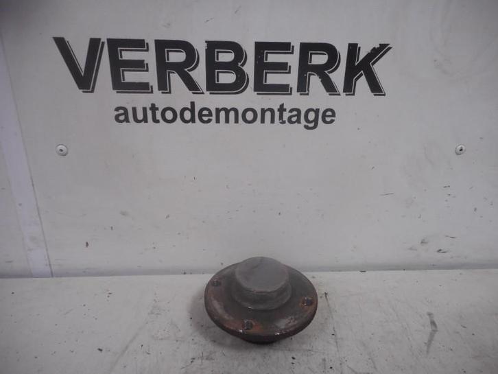 Wielnaaf Links Achter Volkswagen Polo III (6N2) 2001, Auto-onderdelen, Ophanging en Onderstel, Volkswagen, Gebruikt