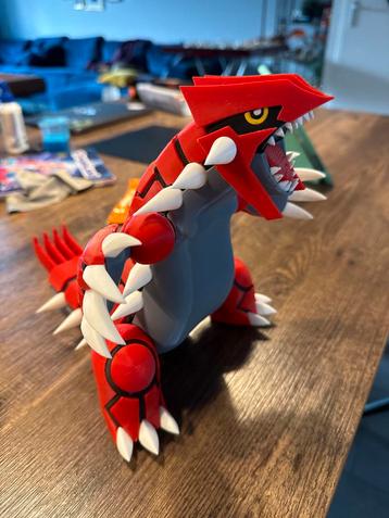 Groudon Pokemon Figuur groot beschikbaar voor biedingen