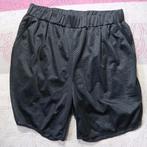 Zwarte kortebroek. Mt M. Merk Monki, Maat 38/40 (M), Kort, ., Zwart