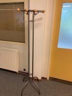 Handige staande kapstok van metaal en hout, Huis en Inrichting, Woonaccessoires | Kapstokken, Ophalen, Gebruikt, Wandkapstok, Minder dan 100 cm