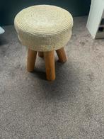 Robuuste kruk met dikke houten poten, Ophalen of Verzenden, Gebruikt, Hout