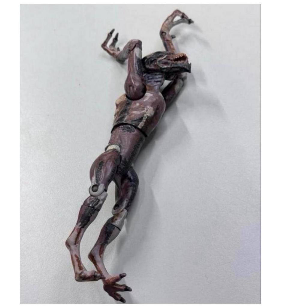 Figurine Officieel Primeval Future Predator 6 inch Zeldzaam, Verzamelen, Actiefiguur of Pop, Ophalen of Verzenden, Zo goed als nieuw