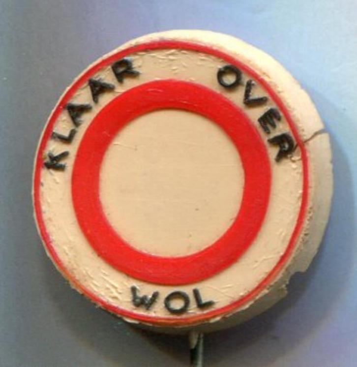 Klaar over wol verkeersbord karton speldje ( X_084 ), Verzamelen, Speldjes, Pins en Buttons, Zo goed als nieuw, Speldje of Pin