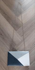 *Bulaggi mooie clutch tasje met ketting, Ophalen of Verzenden, Zo goed als nieuw, Wit, Schoudertasje