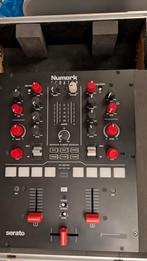Numark Scratch Serato DJ Mixer + Chroma caps + case, Ophalen of Verzenden, Zo goed als nieuw, Minder dan 5 kanalen, Microfooningang