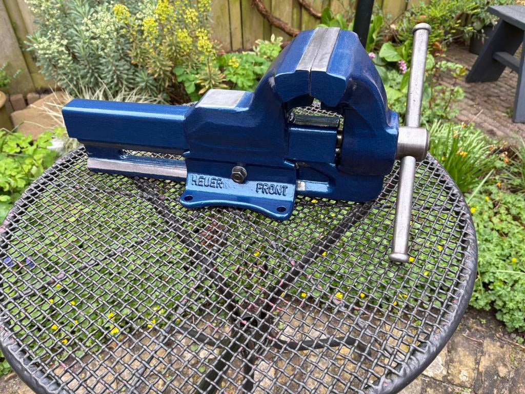 HEUER FRONT bankschroef 150 met draaiplatau, Ophalen, Zo goed als nieuw