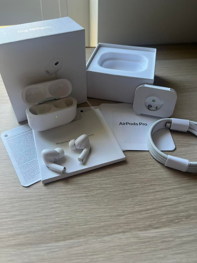 Airpods pro 2 met Active noise canceling, Telecommunicatie, Mobiele telefoons | Oordopjes, Ophalen of Verzenden, Zo goed als nieuw