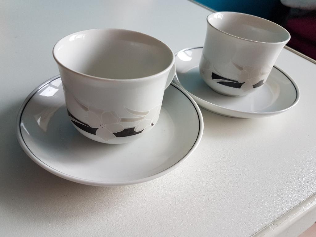 2 wit zwarte kop en schotels, Scherzer Bavaria Germany, Huis en Inrichting, Keuken | Servies, Overige materialen, Ophalen of Verzenden