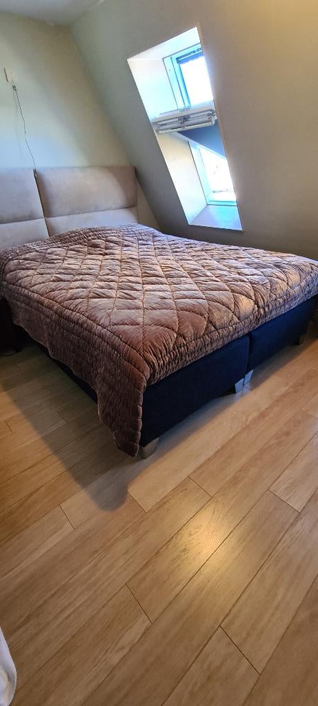 boxspring elektrisch verstelbaar, 210 cm, Tweepersoons, Ophalen of Verzenden, Zo goed als nieuw