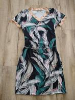 Prachtige zwart groene jurk met veren van Geisha, maat 36-S., Geisha, Onb, Ophalen of Verzenden, Onb