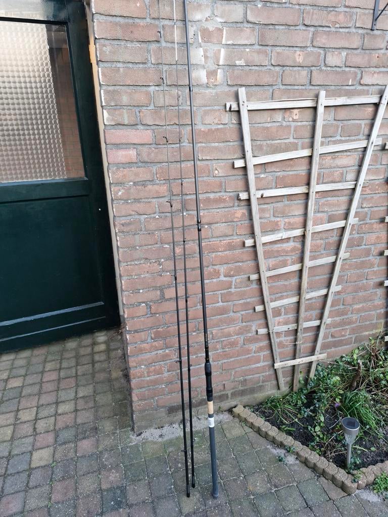 Nieuwe Prologic twintip penhengel 12ft met trakker foudraal, Watersport en Boten, Hengelsport | Karpervissen, Ophalen of Verzenden