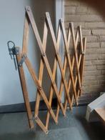 Houten traphekje, geschaard, vouwhekje, schaarhekje., Kinderen en Baby's, Traphekjes, Ophalen, Gebruikt, Hout, 100 tot 115 cm