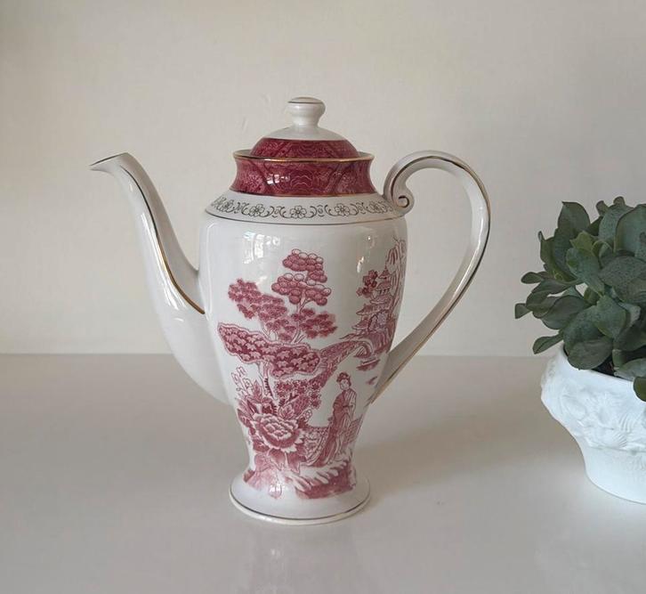 Nikko Double Phoenix koffiepot, Huis en Inrichting, Keuken | Servies, Zo goed als nieuw, Overige typen, Overige stijlen, Porselein