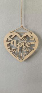 Houten hart decoratie met 'Love' en bloemen, Huis en Inrichting, Woonaccessoires | Overige, Ophalen of Verzenden
