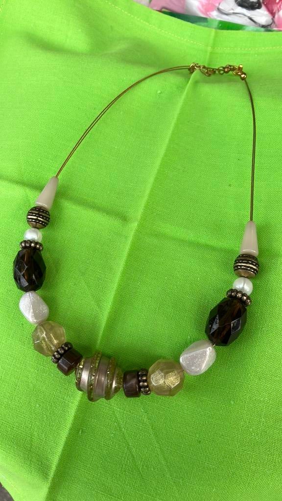 COLLIER met DIVERSE KRALEN LENGTE 17 CM., Ophalen of Verzenden, Nieuw, Overige materialen, Verstelbaar