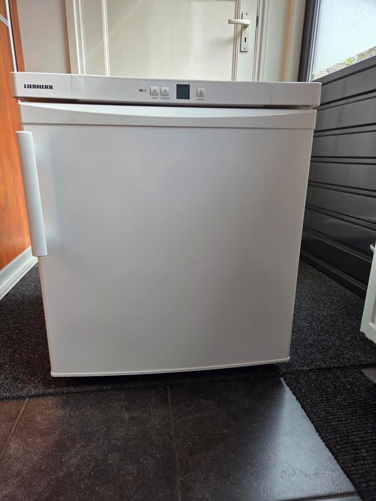Liebherr mini vriezer, Witgoed en Apparatuur, Vriezers en Diepvrieskisten, Ophalen, Zo goed als nieuw, Minder dan 60 cm, Minder dan 85 cm