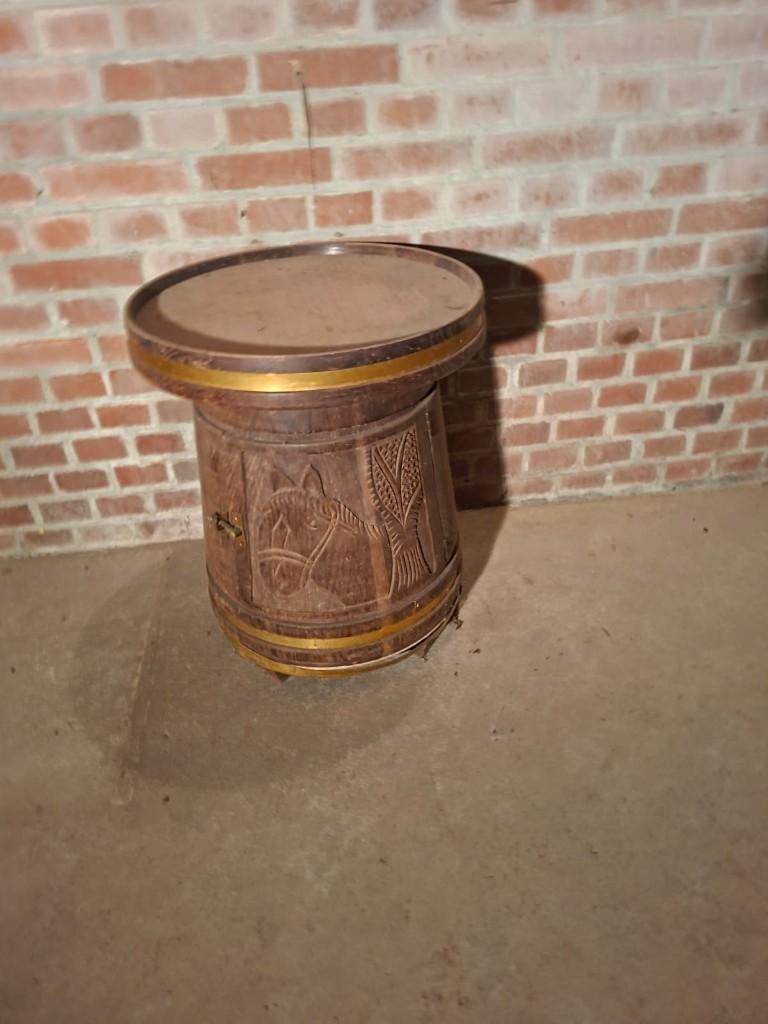 tafel, bijzettafel of salontafel (de vorm van een wijnvat), 45 tot 60 cm, Minder dan 55 cm, Gebruikt, Rond