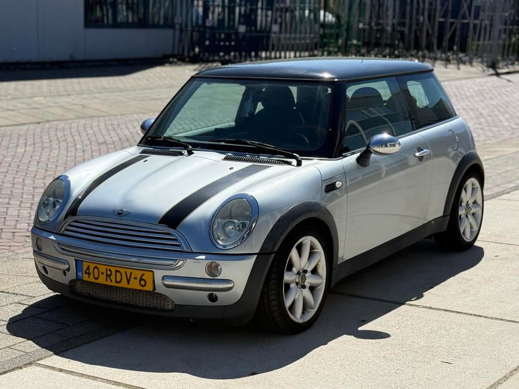 Mini 1.6 16V Cooper Chili 2003 Airco, 17 inch,Apk April 2027, Auto's, Mini, Voorwielaandrijving, 15 km/l, Zwart, 4 cilinders