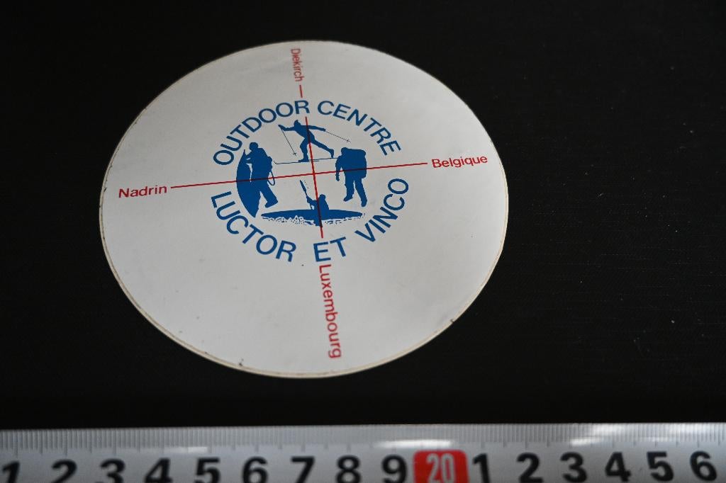 sticker Outdoor Centre Luctor et Vinco België Luxembourg, Ophalen, Zo goed als nieuw