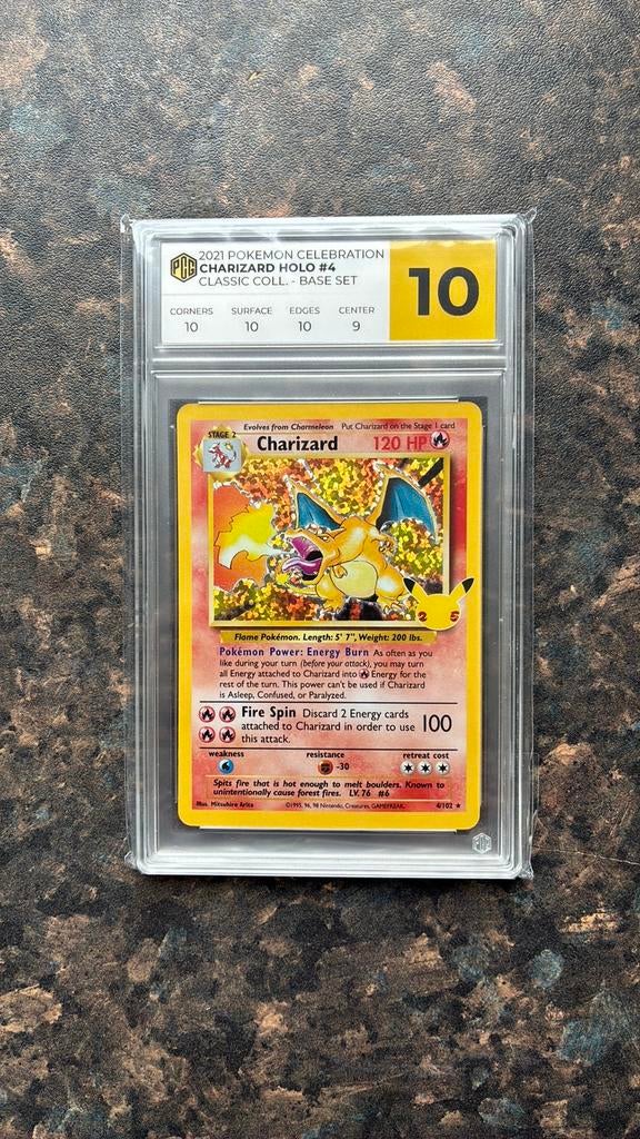 Pokemonkaart Charizard Celebrations Base Set, Verzenden, Zo goed als nieuw, Losse kaart, Foil