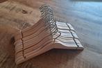 Houten kinderkleding hangers., Ophalen, Overige typen