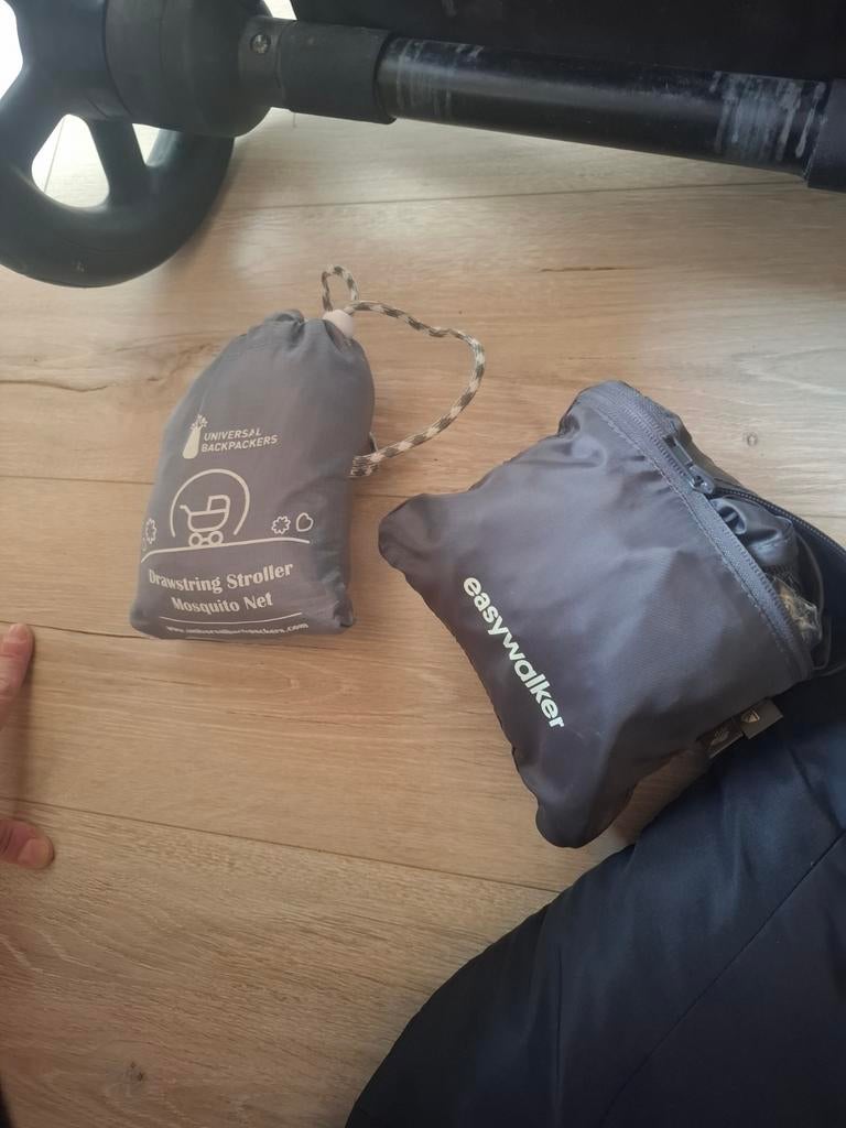 Easywalker Harvey 2 kinderwagen met wieg en plankje, Ophalen