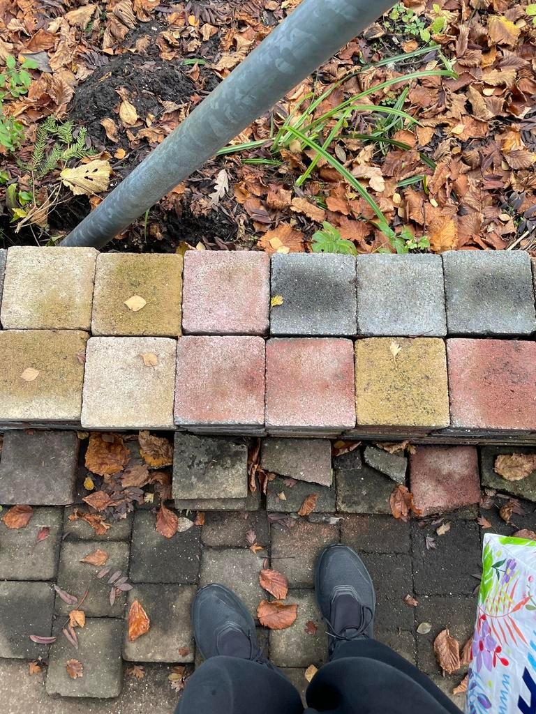 Tegeltjes tuin beton tegel gratis af te halen, Tuin en Terras, Tegels en Klinkers, Ophalen, Zo goed als nieuw, Beton, Klinkers