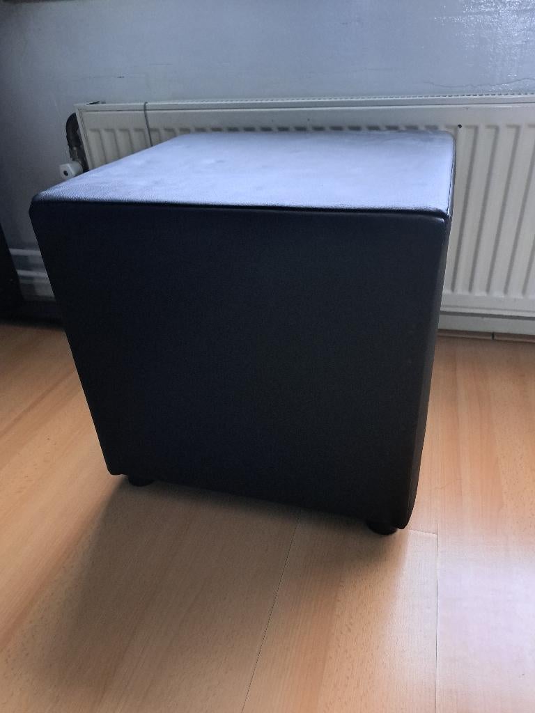 Poef / Leren voetenbankje, Minder dan 50 cm, Gebruikt, Vierkant, Minder dan 50 cm