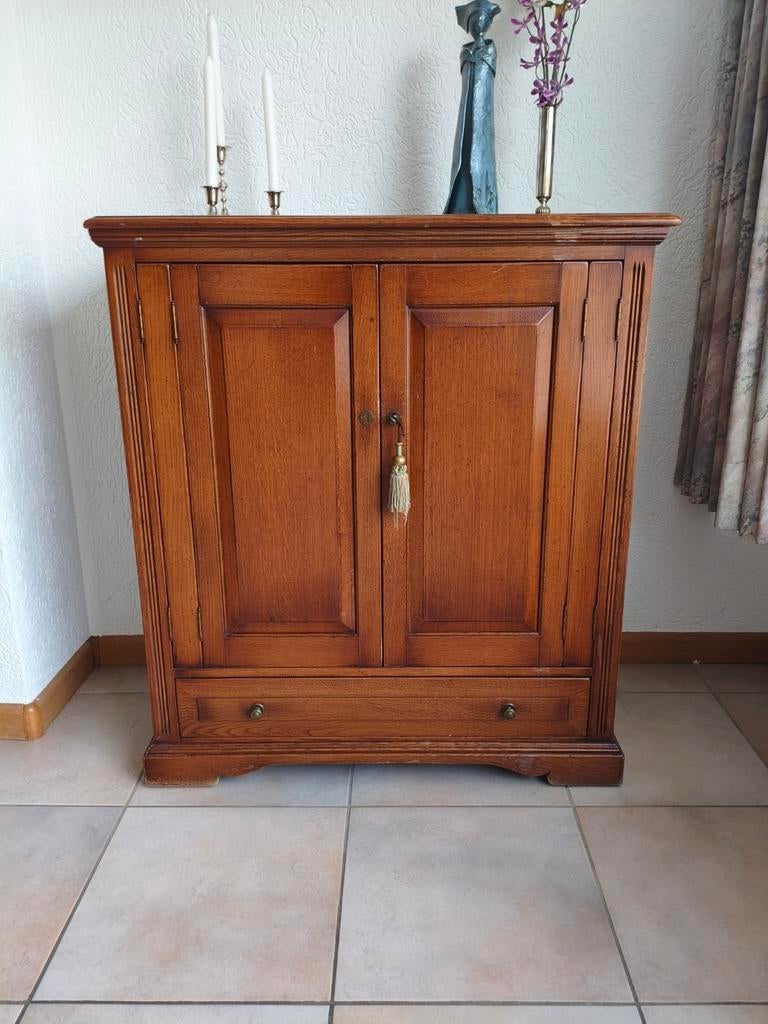 Eikenhouten kast met planken - 105x93x52 cm, Ophalen