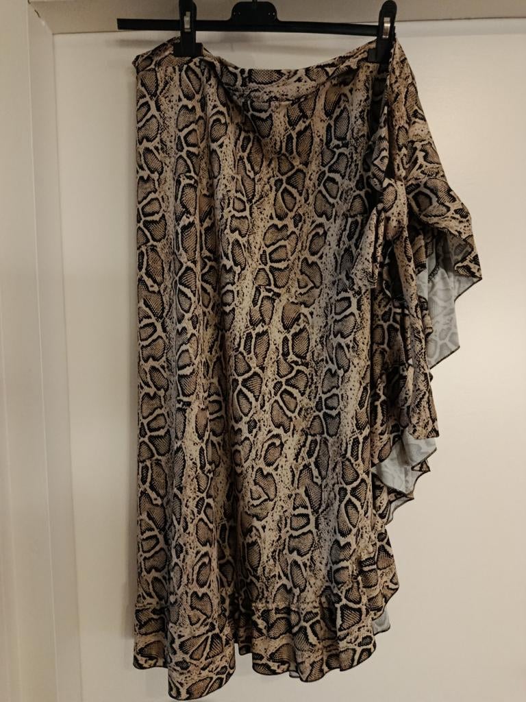Wikkelrok slangen print one size zgan, Kleding | Dames, Rokken, Ophalen of Verzenden, Zo goed als nieuw, Maat 38/40 (M), Boven de knie