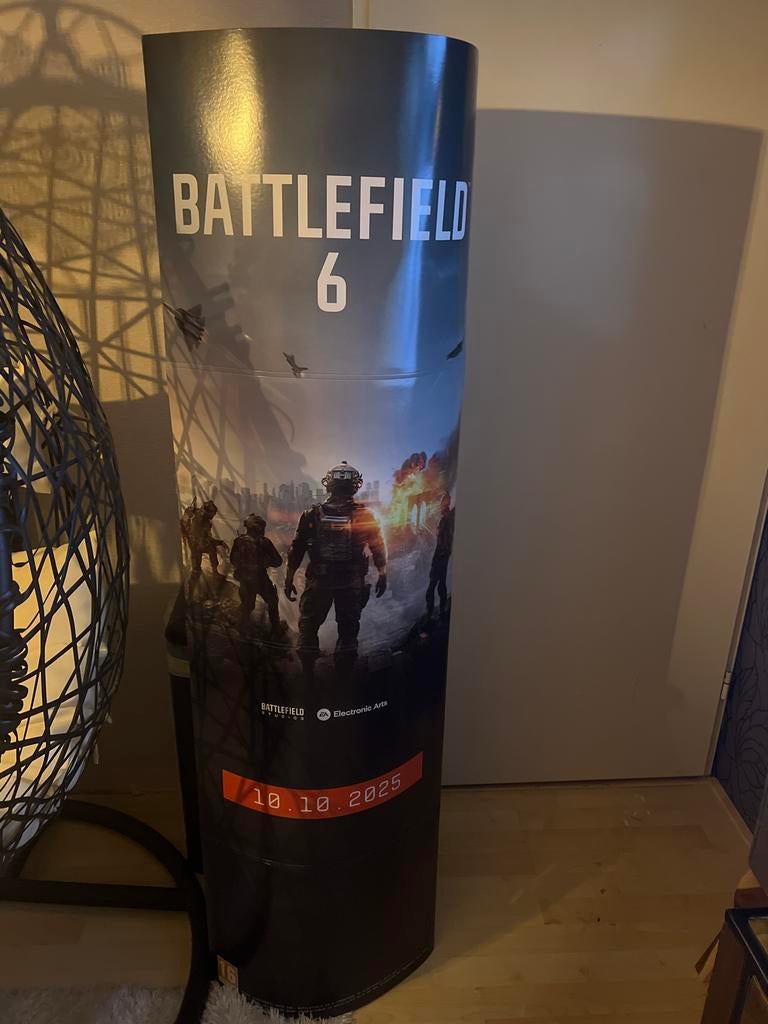 Battlefield 6 Promotionele Display - Uniek Item, Spelcomputers en Games, Games | Pc, Zo goed als nieuw, Shooter, 3 spelers of meer