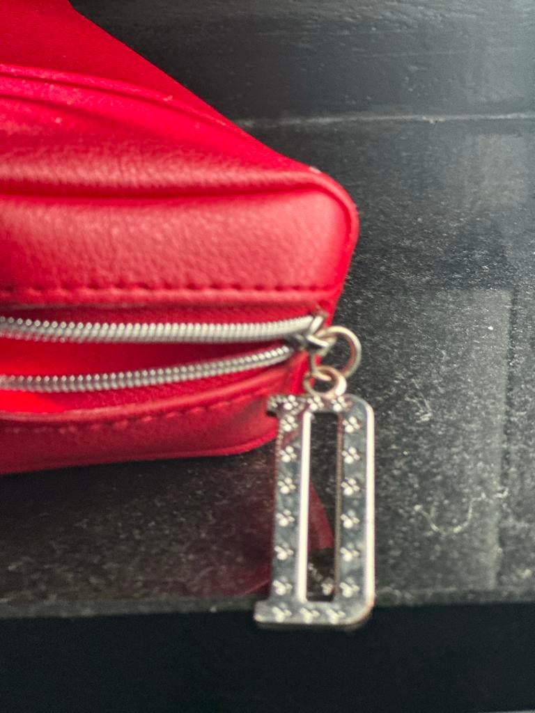 Dior Toilettas Rood - Stijlvol en Praktisch, Ophalen of Verzenden, Zo goed als nieuw, Rood, Dame