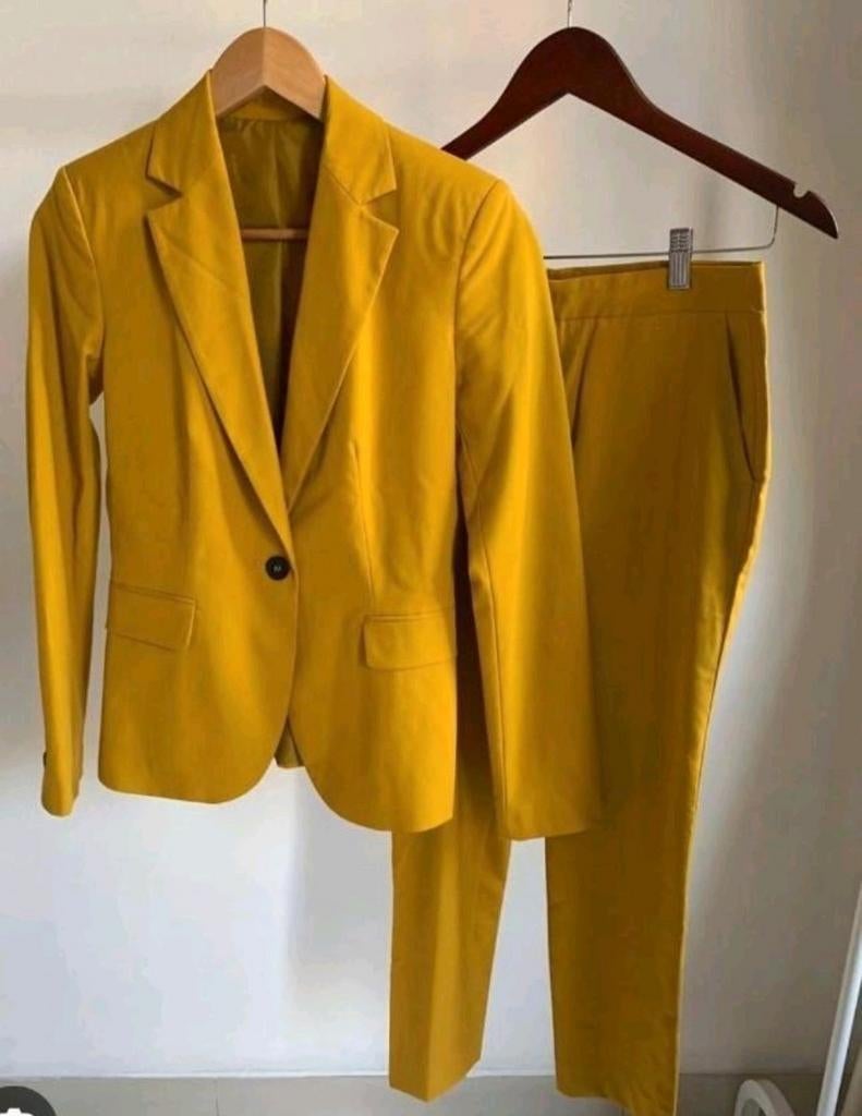 Zara kostuum maat 36, Kleding | Dames, Kostuum of Pak, Zara, Geel, Ophalen of Verzenden