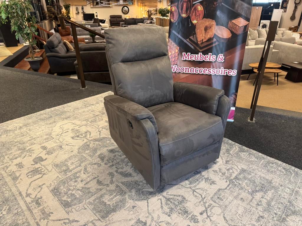 Relax fauteuil elektrisch verstelbaar grijs Direct leverbaar, Ophalen, #Fauteuil#Relax#Elektrisch#Verstelbaar#Grijs, Minder dan 75 cm