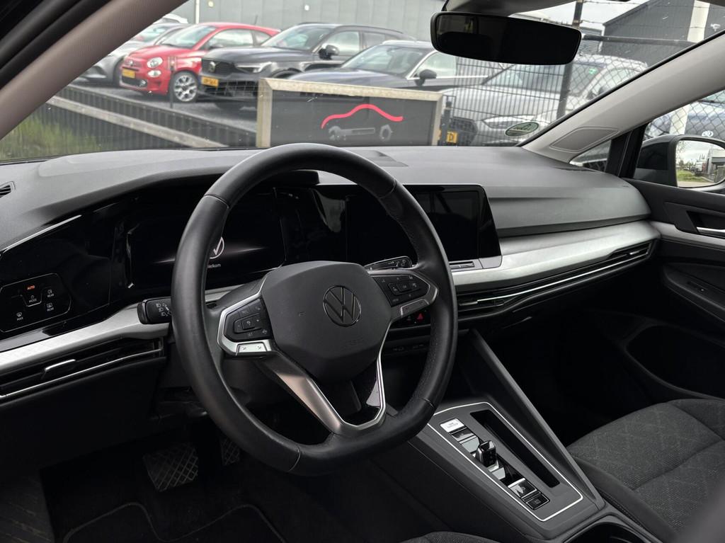 Volkswagen Golf 1.0 eTSI Life acc camera digitale dash, Auto's, Volkswagen, Gebruikt, Euro 6, Zwart, Bedrijf