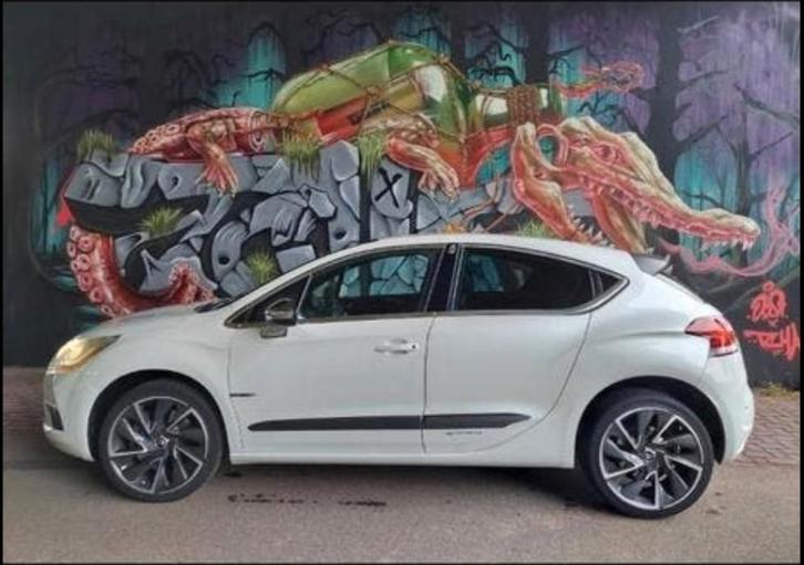 Citroën DS4 1.6 THP200 '11 *MOTOR DEFECT!*, Auto's, Citroën, Particulier, DS4, ABS, Airbags, Airconditioning, Bluetooth, Bochtverlichting