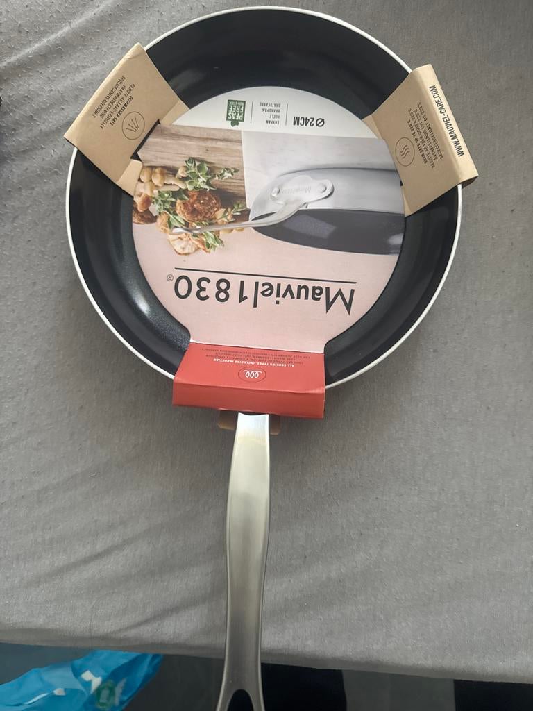 Mauviel 1830 Braadpan 24cm - PFAS Vrij, Overige typen, Nieuw, Ophalen of Verzenden, Zwart