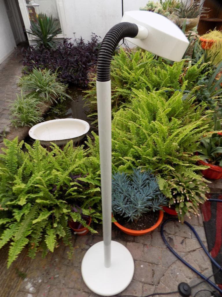 Hala Zeist vloerlamp wit vintage retro jaren 70 80, Huis en Inrichting, Lampen | Vloerlampen, Ophalen, Gebruikt, Metaal