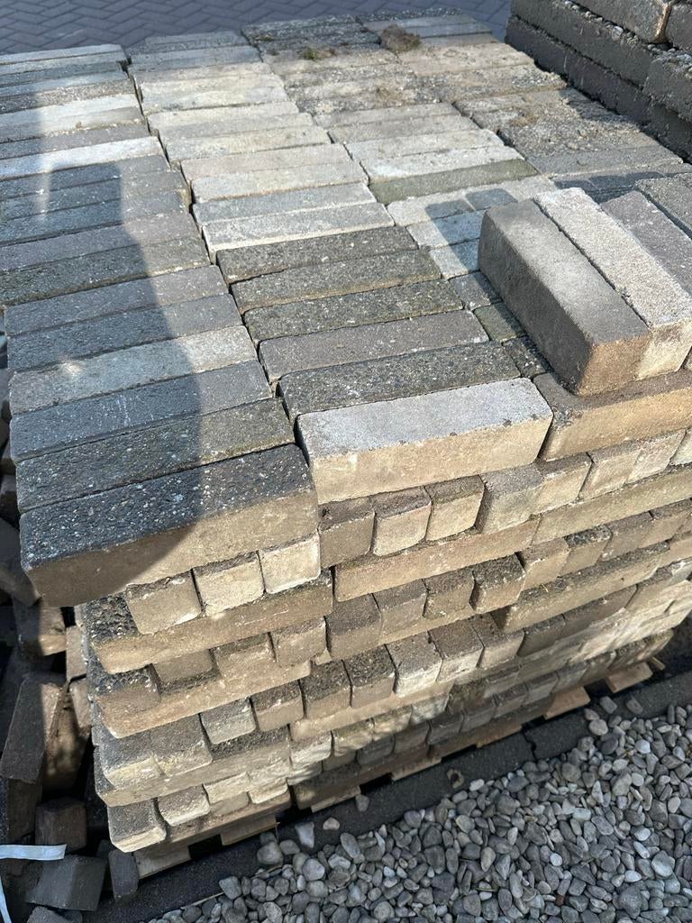 Grindtegels en klinkers - Gratis bij ophalen!, Tuin en Terras, Ophalen, Gebruikt, Klinkers, 10 m² of meer