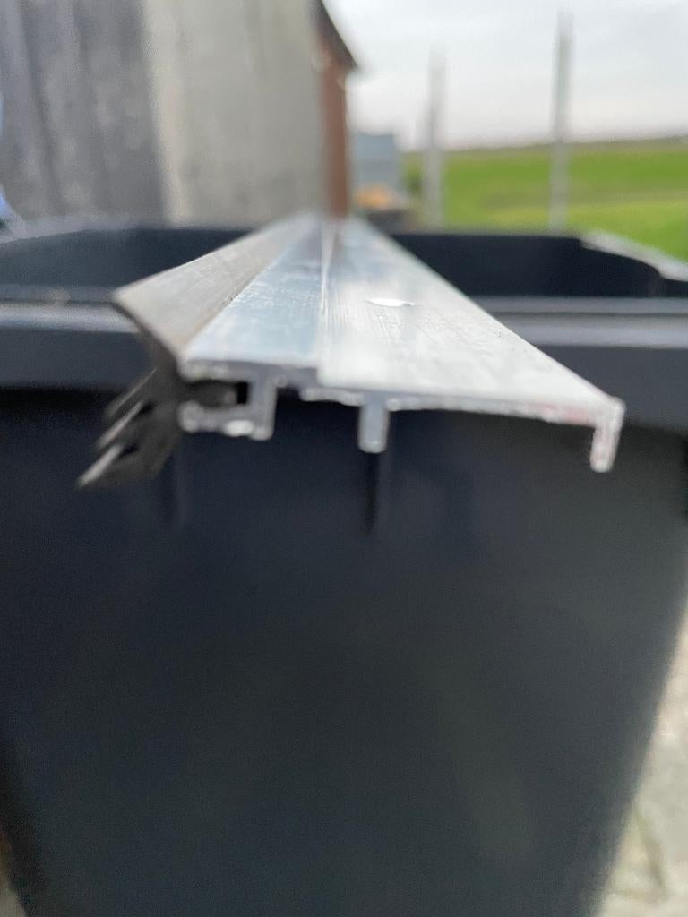 AFDICHTPROFIEL  aluminium met rubber., Overige materialen, Nieuw, 15 m² of meer, Ophalen