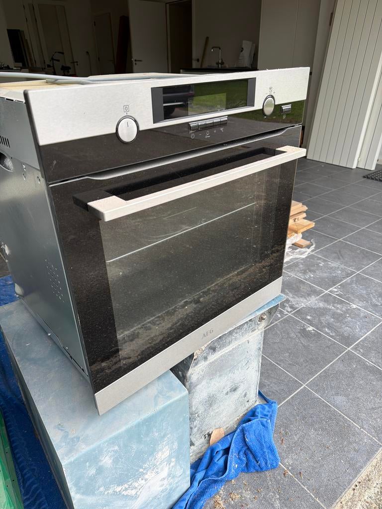 AEG oven type BCK552220M, Witgoed en Apparatuur, Ovens, Gebruikt, Hete lucht, Oven, Inbouw