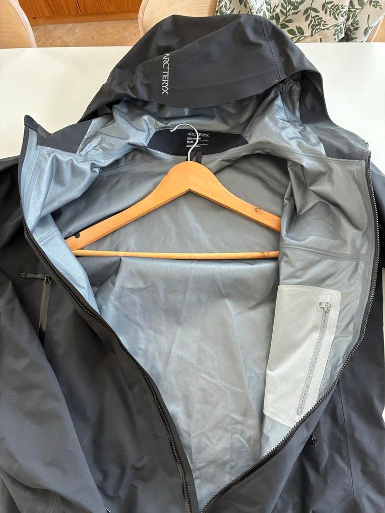 Arc'teryx jas zwart, Ophalen, Zo goed als nieuw, Overige maten, Zwart