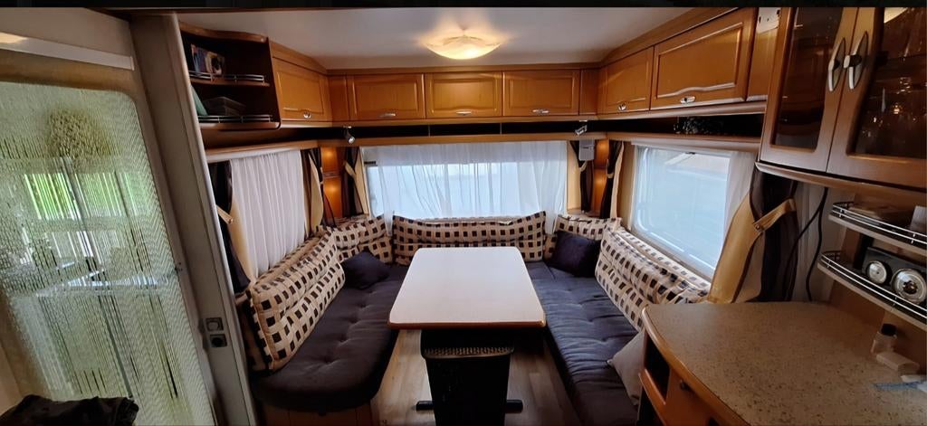 Tabbert Vivaldi  2004 met Ben Eilers voortent en luif, Rondzit, Tabbert, Particulier, Luifel