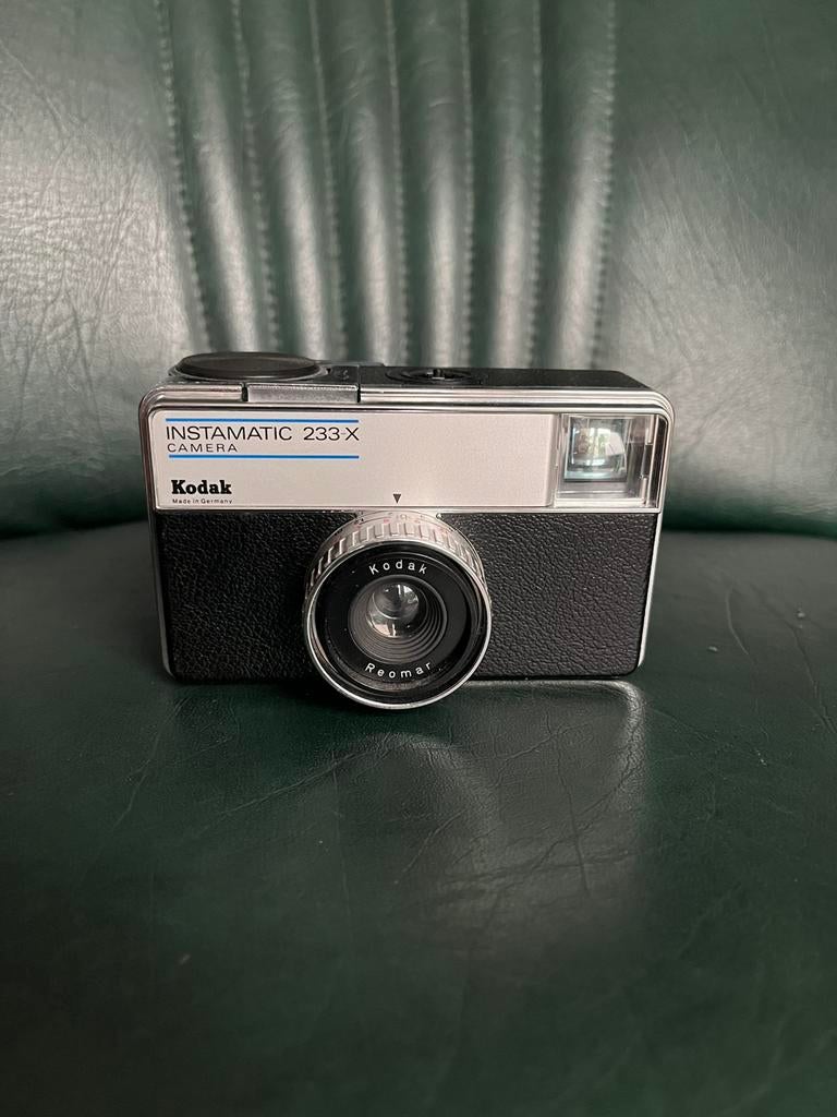 Kodak 233-X Instamatic Camera, made in Stuttgart, Duitsland, Compact, ?, Zo goed als nieuw, Kodak