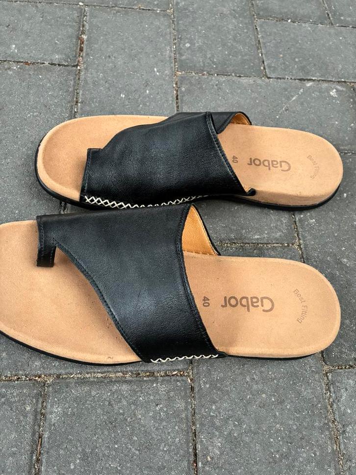 Gabor zwart leren teenslippers., Kleding | Dames, Schoenen, Zo goed als nieuw, Zwart, Ophalen of Verzenden