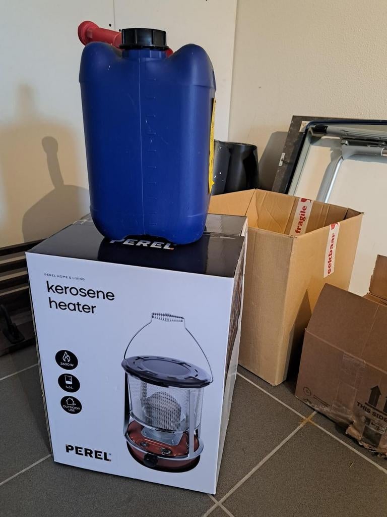 Nieuwe Perel petroleumkachel met 2x 5L petroleum, Ophalen, Nieuw, Overige brandstoffen, Petroleumkachel