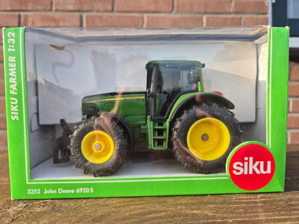Tracteur SIKU FARMER Ford 8830 1/32 – 1990 – Collection Boîte D'origine